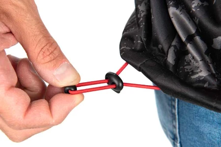 npr530_536_rage_lightweight_windblocker_toggle_detail.jpg