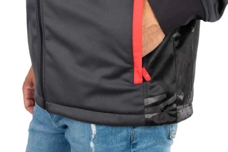 npr530_536_rage_lightweight_windblocker_pocket_detail.jpg