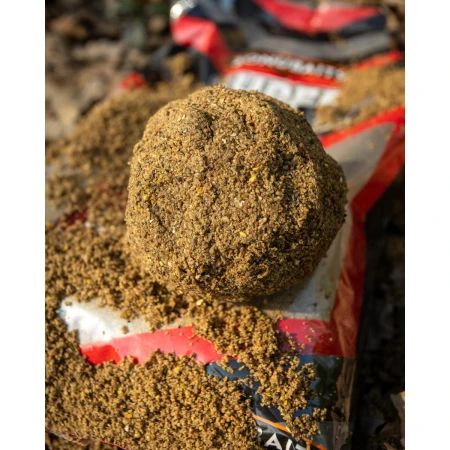 zaneta-sonubaits-super-feeder-roach (4).jpg