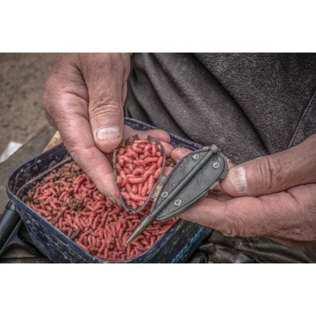 koszyk-zanetowy-na-robaki-korum-grub-feeder-30g-wersja-2019 (1).jpg